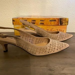 Bella Vita Blush suede cutout sling backs 10 NIB